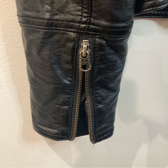 FREE PEOPLE Sz S Vegan Quilted Shoulder & Lining Zipper Snap Closure Moto Jacket - Picture 9 of 16